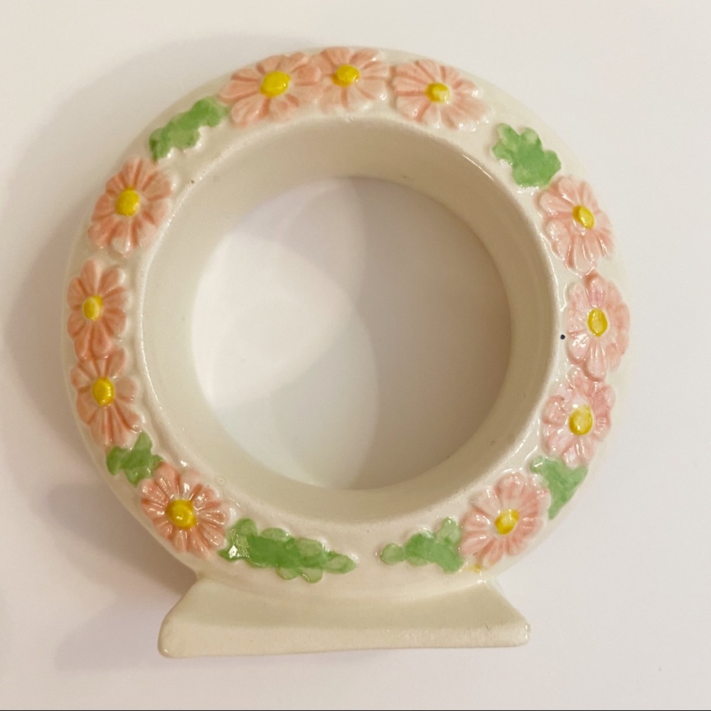 Set of 12 MCM Ceramic Napkin Rings Daisies Spring